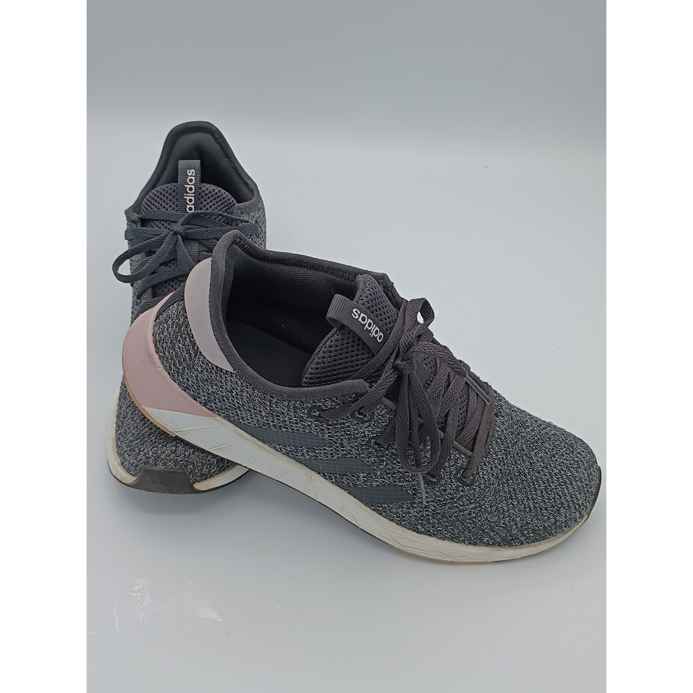 Adidas Womens Questar Flow Grey Pink Size 8.5 Running Sneakers